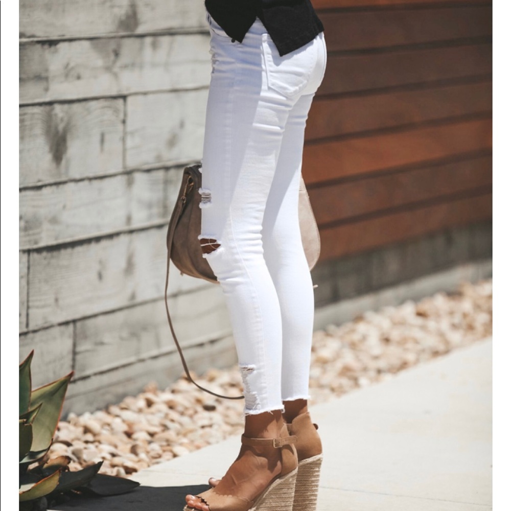 Distressed frayed white skinny jeans!. - Picture 3 of 8
